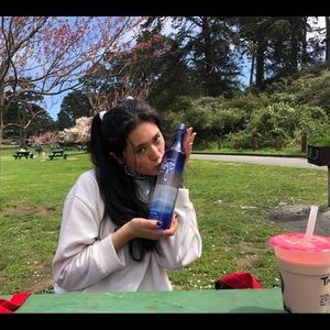 Meet your Posher, Julia